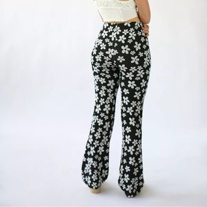 Urban Outfitters Bryn Stretch Retro Floral Flare Pant Size XS